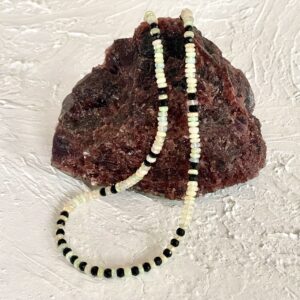 Halskette-Opal, Spinell